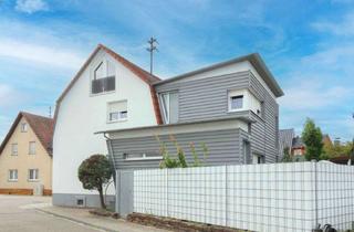Anlageobjekt in 76676 Graben-Neudorf, Tradition trifft Moderne: Freistehendes 2-Familienhaus in Graben-Neudorf zur flexiblen Nutzung.