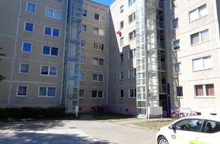 Wohnung mieten in 14772 Brandenburg, 2 Zimmer Wohnung mit Aufzug und Balkon