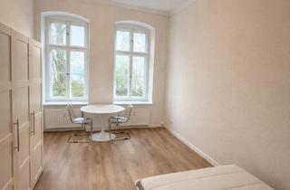 Immobilie mieten in Stralauer Allee 17, 10245 Friedrichshain, Renoviertes Apartment am Wasser