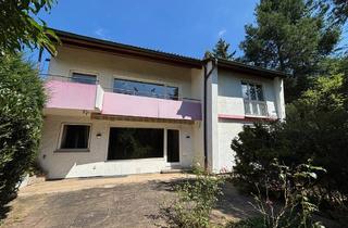 Haus kaufen in 70599 Stuttgart, Zweifamilienhaus in begehrter Wohnlage von Schönberg mit großem Garten und viel Potential