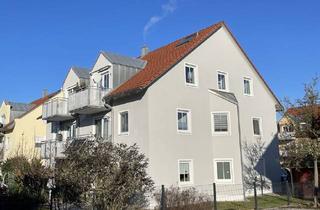 Wohnung kaufen in 86529 Schrobenhausen, Hier scheint die Sonne rein! 2-Zimmer-Dachegschosswohnung inkl. Küche und Stellplätze