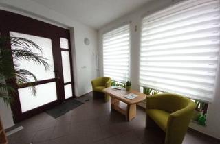 Büro zu mieten in 08451 Crimmitschau, niedlicher Laden /Büro im Zentrum von Crimmitschau mit 2 Räumen + Küche und Toilette, ab 01.11.2025