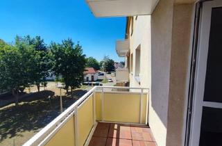 Wohnung mieten in Albert-Keller-Straße 10, 06217 Merseburg, Tolle Singlewohnung mit Balkon!