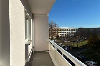 Wohnung mieten in Ostring 60, 02828 Görlitz, Frisch sanierte Dreiraumwohnung und 2 Monate warmmietfrei!*