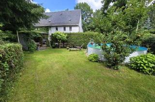 Einfamilienhaus kaufen in 09117 Chemnitz, Sanierungsbedürftiges EFH mit 212qm auf 1.770qm Grundstück mit Pool & Doppelgarage + Gartenhaus