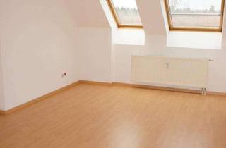 Wohnung mieten in Bernsdorfer Straße 95, 09126 Chemnitz, Frei ab 1.4.26 - Balkon + Schlafzimmer zum Innenhof - Uni-Nah**