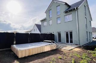 Haus mieten in An Der Alten Gärtnerei, 01458 Ottendorf-Okrilla, NEUBAU!!! Bezugsfreie DHH, KFW 55, mit 120 qm Wohnfläche und Pool