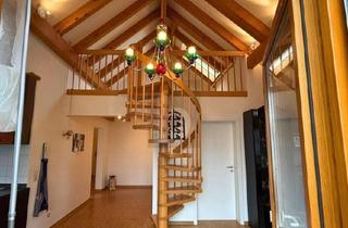 Wohnung kaufen in 77887 Sasbachwalden, ELEGANTES DACHGESCHOSS MIT GALERIECHARME