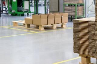 Gewerbeimmobilie mieten in 08485 Lengenfeld, AB 250 M² IN PRODUKTIONS- UND LAGERHALLE MIT LKW-ZUFAHRT