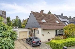 Doppelhaushälfte kaufen in 40670 Meerbusch, Doppelhaushälfte für Sanierer, Selbermacher und GartenliebhaberSelbstversorger sucht neue Familie