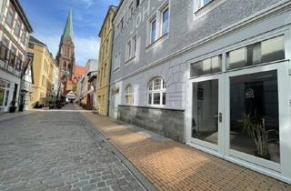 Büro zu mieten in Buschstr. 18-20, 19053 Schwerin, Büro- u. Praxisraum mit Bad+Küche & Doppelgarage/Lager in zentraler Bestlage