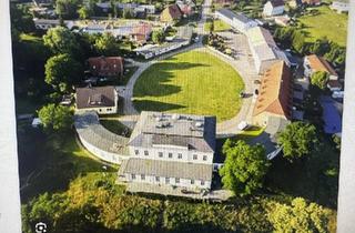Haus kaufen in 19386 Lübz, Lübz - Haus am Schloss mit Grundstück
