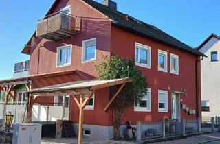 Mehrfamilienhaus kaufen in 91555 Feuchtwangen, Feuchtwangen - Saniertes Mehrfamilienhaus mit vier Wohneinheiten in Feuchtwangen
