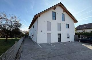 Wohnung kaufen in 94369 Rain, Freie 3-Zimmerwohnung mit Balkon- zzgl. Stellplätzen!