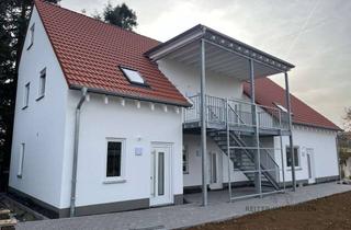 Wohnung kaufen in 36088 Hünfeld, Hünfeld-Oberrombach: SCHLAUER WOHNEN: Neubau-KfW 55 Dachgeschosswohnung mit verstecktem Raumwunder