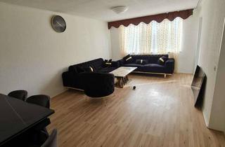 Wohnung kaufen in 47198 Hochheide, Renovierte Etagenwohnung mit Balkon – einziehen oder vermieten