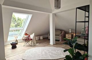 Wohnung kaufen in 48153 Münster, Wohnen mit Ausblick - Wunderschönes und exklusives DG-Appartement