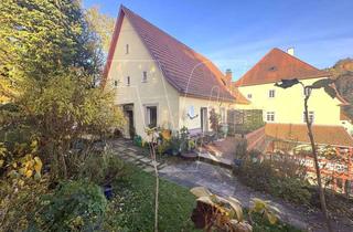 Wohnung kaufen in 71579 Spiegelberg, Historische Wohnperle mit Kamin, Terrasse und traumhafter Aussicht - vermietet