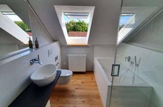 Wohnung kaufen in 86462 Langweid, Traumhafte 2-Zimmer Dachgeschosswohnung mit Balkon in Langweid am Lech