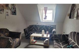 Wohnung kaufen in 45888 Bulmke-Hüllen, Dachgeschosswohnung (aktuell vermietet)