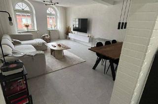 Wohnung mieten in Hauptstraße 349, 44649 Wanne, Großzügige 3-Raum-DG-Wohnung zentral gelegen in Herne-Wanne zu vermieten