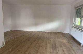 Wohnung mieten in Franz-Mehring-Straße 23, 06846 Siedlung, 500 meter (ca. 7 Gehminuten) vom Dessau Hbf - Helle 3-Zimmer-EG Wohnung mit Balkon