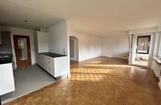 Wohnung mieten in 79639 Grenzach-Wyhlen, GRENZGÄNGER-GLÜCK zentral in Grenzach: 3-Zimmer Wohnung mit großem Balkon, Garage und Keller
