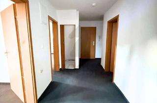 Wohnung mieten in Untere Hauptstraße 39, 09235 Burkhardtsdorf, Lichtdurchflutete Dachgeschosswohnung mit großzügigem Schnitt und viel Stauraum
