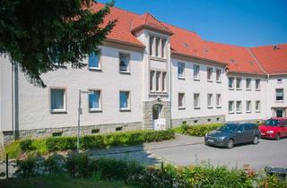 Wohnung mieten in Glück-Auf-Weg 18, 08280 Aue, Frisch sanierte 2-Zimmer-Wohnung auf dem Zeller Berg