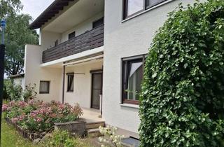 Wohnung mieten in Ackerweg 12, 85652 Pliening, Großzügige 4-Zimmer-Wohnung mit Terrasse, Einbauküche, Garage und Allgemeingarten in 2-Familienhaus
