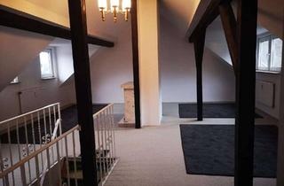 Wohnung mieten in Nützenberger Straße 167, 42115 Elberfeld, Title: Charmante 3-Zimmer Dachgeschosswohnung in Elberfeld West