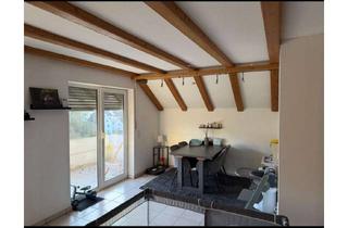 Wohnung mieten in Werringserstrasse 54a, 58706 Menden, Gepflegte DG-Wohnung mit zwei Zimmern sowie Balkon und Einbauküche in Menden