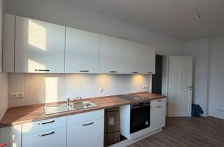 Wohnung mieten in Goethestraße 46, 19053 Feldstadt, Frisch sanierte 2-Zimmer-Altbauwohnung mit EBK