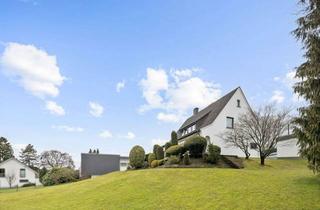 Einfamilienhaus kaufen in 57223 Kreuztal, Sehr gepflegtes Einfamilienhaus mit repräsentativem Grundstück in begehrter Lage