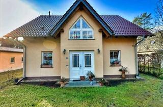 Haus kaufen in 16244 Schorfheide, Exklusiv und massiv – Modernes Wohnen am Waldrand von Groß Schönebeck (Schorfheide)