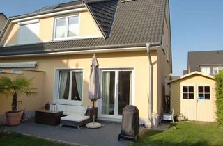 Doppelhaushälfte kaufen in 14089 Kladow, Kapitalanlage! Vermietete Doppelhaushälfte mit Keller und Garten