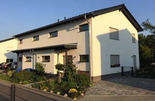 Haus mieten in 14542 Werder (Havel), Stilvolle 4-Zimmer-Doppelhaushälfte mit Einbauküche in Werder (Havel), Werder