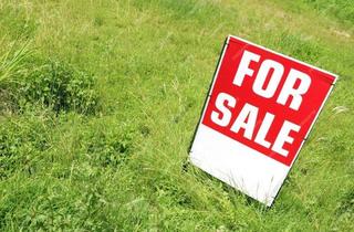 Grundstück zu kaufen in 64347 Griesheim, Baugrundstück für ein Ein- oder Mehrfamilienhaus in zweiter Reihe, ruhige Lage