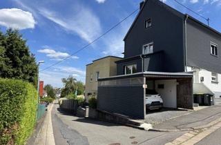 Haus kaufen in 66287 Göttelborn, 2 Häuser - ein Zuhause! Zweifamilienhaus mit Garten- und Dachterrasse, Garten mit Pool + Carport