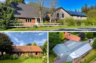 Bauernhaus kaufen in 25842 Lütjenholm, Wohnen im Dreiklang: Anwesen mit drei Wohneinheiten, Gewerbe und traumhaftem Naturgrundstück