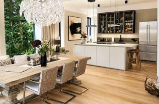 Wohnung kaufen in 22926 Ahrensburg, Von Privat: Historischer Charme trifft modernen Luxus – Exklusive EG-Residenz mit Südterrasse