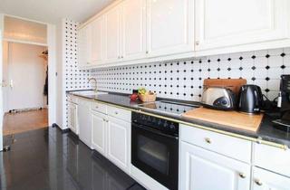 Wohnung kaufen in 42109 Wuppertal, Einziehen & Aufatmen: Stilvolle Wohnung mit Charme und Ausblick