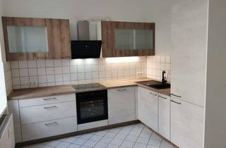 Wohnung mieten in Lohrstraße 12, 09113 Schloßchemnitz, Ruhige 3 R.-Wohnung, gerade renoviert, neu eingebaute Küche, Laminat neu, Terrasse-viel Grün