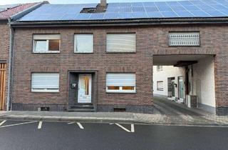 Wohnung mieten in Graf-Emundus-Str 39, 50374 Erftstadt, Beschauliche Wohnung mit 4 Zimmern in zentraler Lage