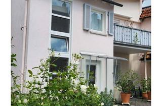 Wohnung mieten in Hauptstraße 00, 61350 Bad Homburg, Charmante Wohnung mit großer Nutzfläche in der Kirdorfer Altstadt