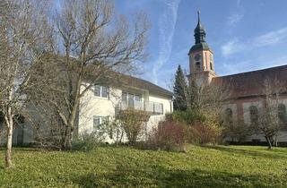 Haus kaufen in Peter-Thumb-Strasse 26, 78183 Hüfingen, 60er-Jahre Pfarrhaus mit paradiesischem Garten (Erbpacht) bei Donaueschingen