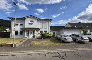 Einfamilienhaus kaufen in 66892 Bruchmühlbach-Miesau, Großzügiges Einfamilienhaus in ruhiger Lage von Vogelbach – Ideal für Familien oder Kapitalanleger