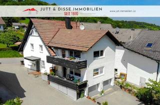 Haus kaufen in 76593 Gernsbach, Bezugsfreies Zweifamilienhaus mit 2 x 3,5 Zimmer, Balkon, 2 Garagen in Gernsbach-Staufenberg