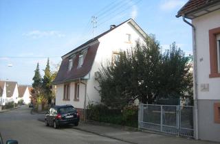 Haus kaufen in Hindenburgstraße 28, 77960 Seelbach, Liebe- und geschmackvoll saniertes und renoviertes Wohnhaus mit schön angelegtem Garten