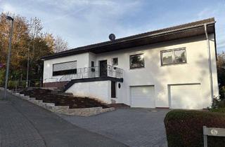 Haus mieten in 53902 Bad Münstereifel, Geräumiges Einfamilienhaus mit Garagen in Bad Münstereifel